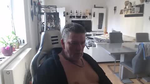 Snapshot of deinprinz2312 chatting on 11, 3, 2025 deinprinz2312 online show from 11, 3, 2025