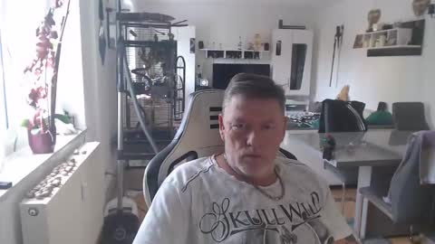 Snapshot of deinprinz2312 chatting on 20, 10, 2025 deinprinz2312 online show from 20, 10, 2025