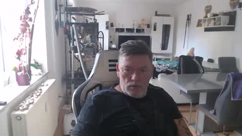 Snapshot of deinprinz2312 chatting on 21, 10, 2025 deinprinz2312 online show from 21, 10, 2025