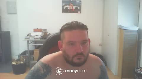 Snapshot of deinspielzeug87 chatting on 18, 12, 2024 deinspielzeug87 online show from 18, 12, 2024