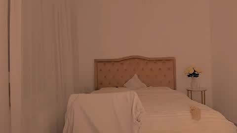 deliadelicious online show from 4, 2, 2025