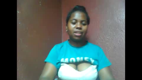 Snapshot of deliah712909 chatting on 7, 1, 2025 deliah712909 online show from 7, 1, 2025