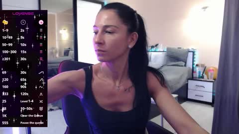 Nicole online show from 11, 9, 2025