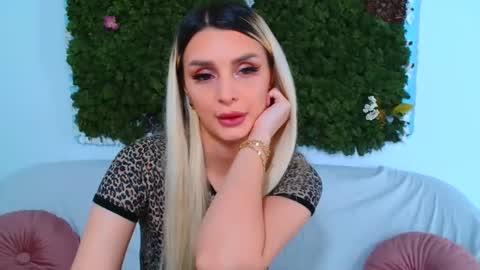 deliciaalove online show from 2, 12, 2025