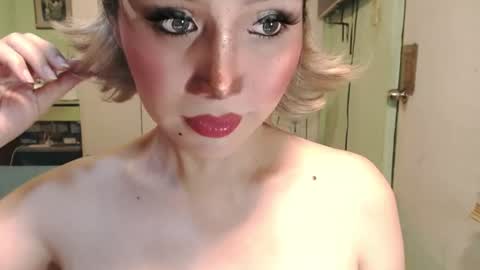Snapshot of deliciosats chatting on 22, 6, 2026 Mercedes online show from 22, 6, 2026
