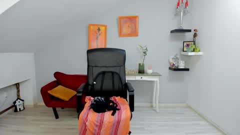Snapshot of deliciouslolly chatting on 17, 10, 2025 DeliciousLolly online show from 17, 10, 2025