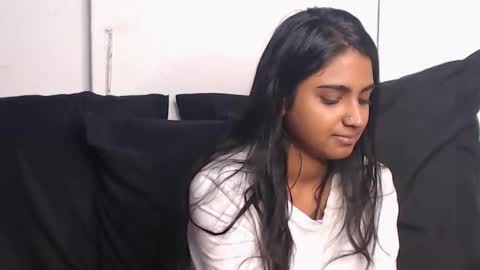 Snapshot of delilah_blazee chatting on 4, 3, 2025 Delilah Blaze online show from 4, 3, 2025