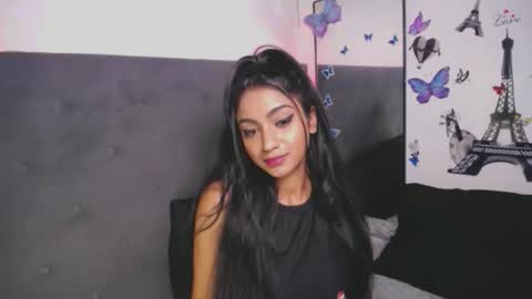 Snapshot of delilah_blazee chatting on 22, 10, 2025 Delilah Blaze online show from 22, 10, 2025