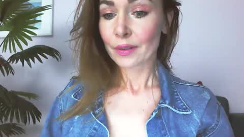 delilah_sweet online show from 25, 5, 2026