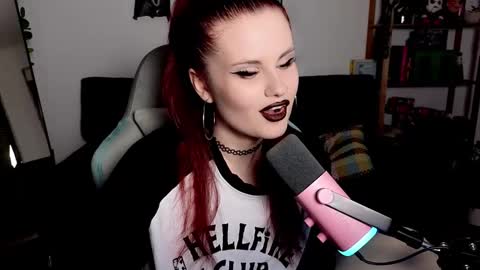 dellacrush_ online show from 30, 11, 2025