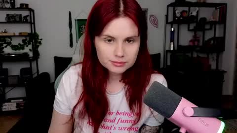 dellacrush_ online show from 6, 5, 2026