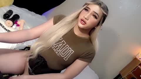 Snapshot of deluxetgirl69 chatting on 26, 12, 2024 Chesca online show from 26, 12, 2024