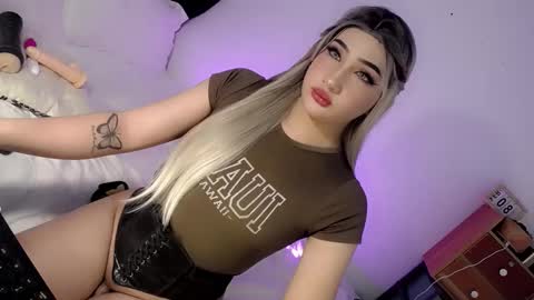 Snapshot of deluxetgirl69 chatting on 20, 2, 2025 Chesca online show from 20, 2, 2025