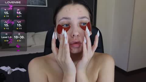 Snapshot of demi_loran chatting on 26, 1, 2025 DEMI online show from 26, 1, 2025