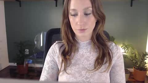 Snapshot of demmetria chatting on 8, 4, 2026 demmetria online show from 8, 4, 2026