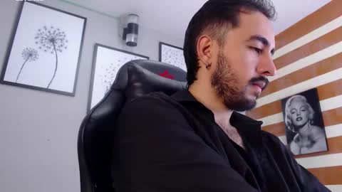 Snapshot of demon_salvatoree chatting on 26, 10, 2025 Demon Salvatore online show from 26, 10, 2025