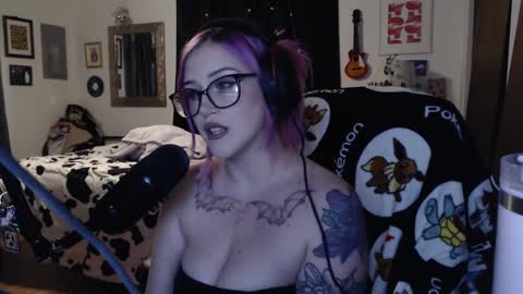 Snapshot of demongf chatting on 4, 3, 2025 Demoness Mina online show from 4, 3, 2025