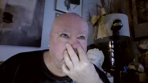 Snapshot of denboisvin2043 chatting on 10, 12, 2024 denboisvin2043 online show from 10, 12, 2024