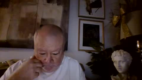 Snapshot of denboisvin2043 chatting on 4, 1, 2025 denboisvin2043 online show from 4, 1, 2025