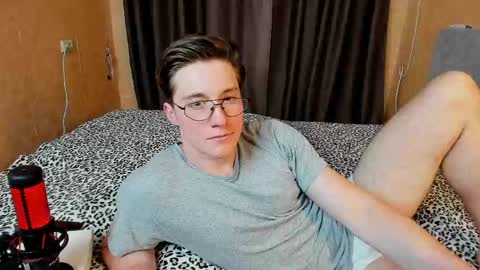 Snapshot of deni_boy99 chatting on 2, 6, 2026 Deni online show from 2, 6, 2026