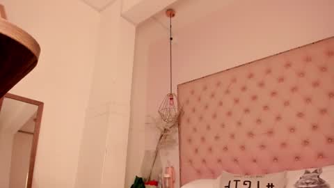 Snapshot of denisse_logan chatting on 9, 11, 2025 denisse_logan online show from 9, 11, 2025