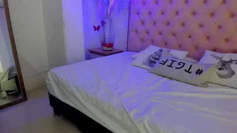 Snapshot of denisse_logan chatting on 9, 3, 2026 denisse_logan online show from 9, 3, 2026