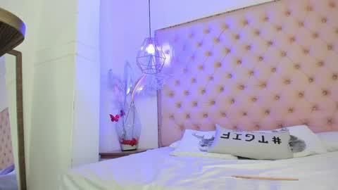 Snapshot of denisse_logan chatting on 2, 4, 2026 denisse_logan online show from 2, 4, 2026