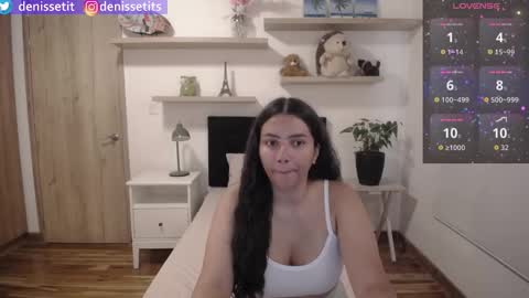 Snapshot of denissetits chatting on 12, 10, 2025    online show from 12, 10, 2025