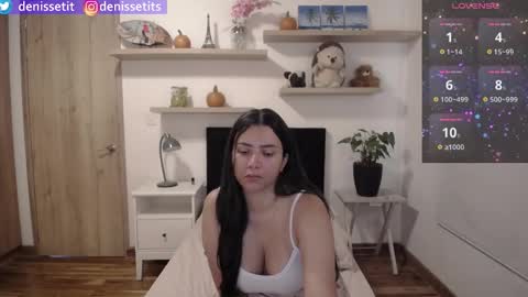 Snapshot of denissetits chatting on 5, 11, 2025 online show from 5, 11, 2025