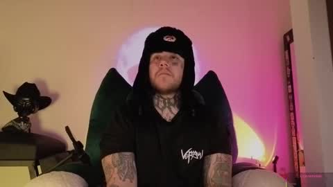 Snapshot of denjig chatting on 18, 11, 2025 Oliver online show from 18, 11, 2025