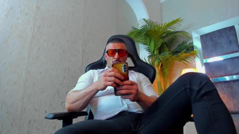 dennis_cox_ online show from 28, 12, 2024