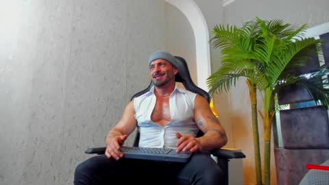 dennis_cox_ online show from 7, 1, 2025