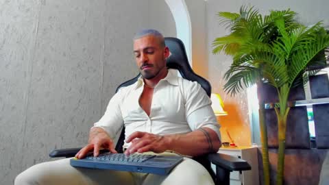 dennis_cox_ online show from 9, 1, 2025