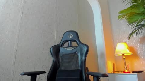 dennis_cox_ online show from 14, 1, 2025