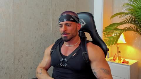 dennis_cox_ online show from 16, 1, 2025