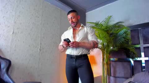 dennis_cox_ online show from 10, 3, 2025