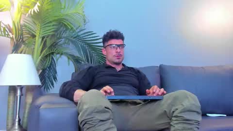 dennis_cox_ online show from 12, 10, 2025