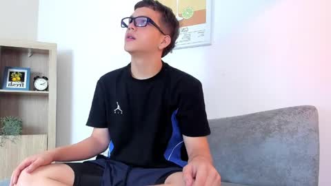 Snapshot of dennis_hills chatting on 25, 3, 2026 Dennis online show from 25, 3, 2026