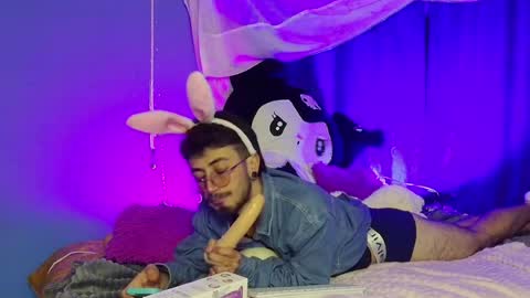 Dennis online show from 6, 5, 2026