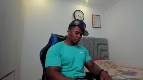 Snapshot of deonjhonson chatting on 19, 12, 2024 deon jhonson online show from 19, 12, 2024
