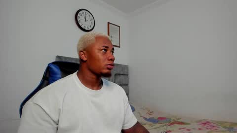 Snapshot of deonjhonson chatting on 24, 12, 2024 deon jhonson online show from 24, 12, 2024