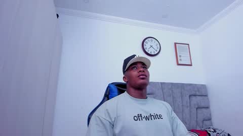 Snapshot of deonjhonson chatting on 1, 1, 2025 deon jhonson online show from 1, 1, 2025