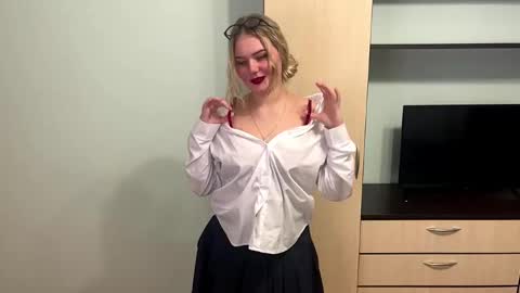 Luna online show from 18, 2, 2026