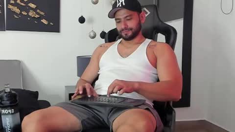 Dereck Vega online show from 19, 12, 2024