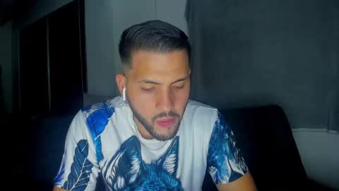 dereckhardd online show from 10, 5, 2026