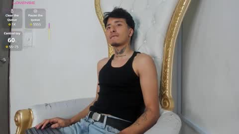 Snapshot of derek_devil24 chatting on 2, 11, 2025 Derek online show from 2, 11, 2025