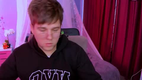 Snapshot of derek_hawk_ chatting on 21, 3, 2026 derek_hawk_ online show from 21, 3, 2026