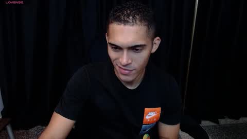 Snapshot of derek_storm_ chatting on 15, 11, 2025 D E R E K online show from 15, 11, 2025