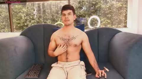 Snapshot of derek_voss chatting on 17, 6, 2026 derek_voss online show from 17, 6, 2026