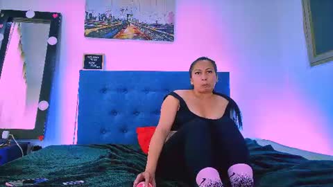 derly_milf online show from 23, 7, 2026